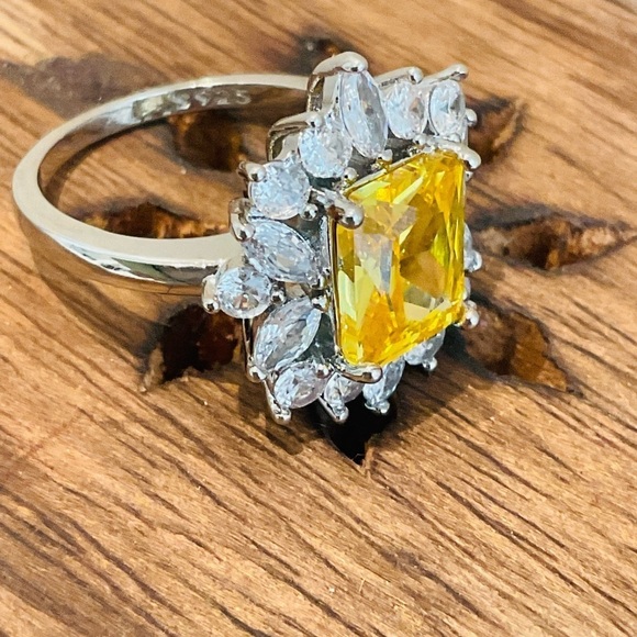 New Flower Shape 925 Silver Plated Beautiful Glamorous Geometric Ring - Picture 3 of 8